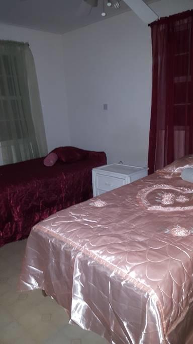 Cynson Villa Holiday Accommodations Christchurch Eksteriør billede